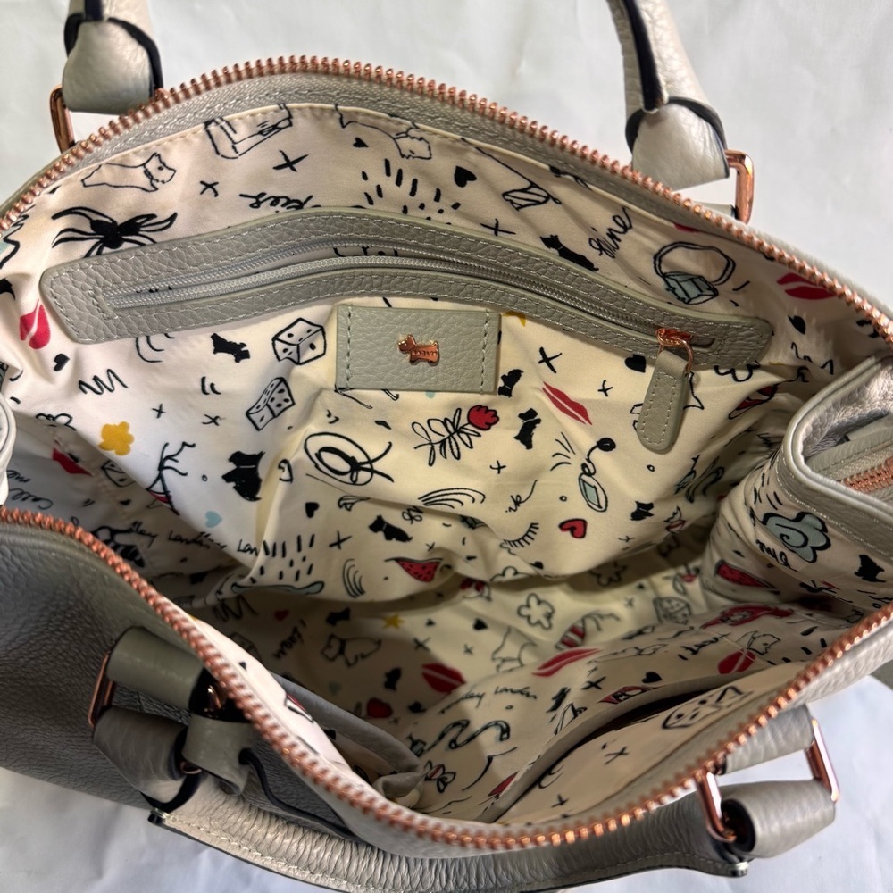 Radley // light grey peddled leather soft shoulder bag - Picture 10 of 11